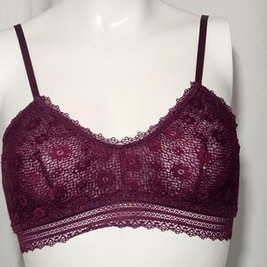 Victoria's Secret Burgandy Daisy Lace Bralette Small
